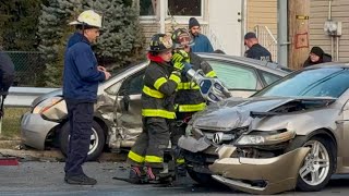 Totowa NJ Fire Dept Police and West Paterson EMS operate at a MVA Riverview Dr and Lackawanna Ave [upl. by Arbmik535]