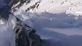 Snowboarder get Caught in 30 seconds Terrifying Avalanche  Verbier [upl. by Reynard]