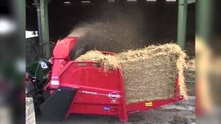 KUHN PRIMOR 2060 M  Straw Blowers amp Feeders In action [upl. by Putscher]