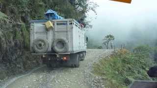 Ruta de la Muerte Parte II Camino de Coroico a La Paz Bolivia Dale Viaja [upl. by Giorgi]