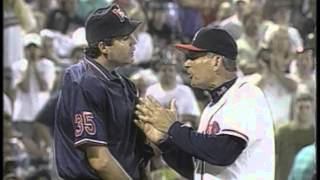 Bad Umpire  Gary Darling baits Tom Glavine [upl. by Publus716]